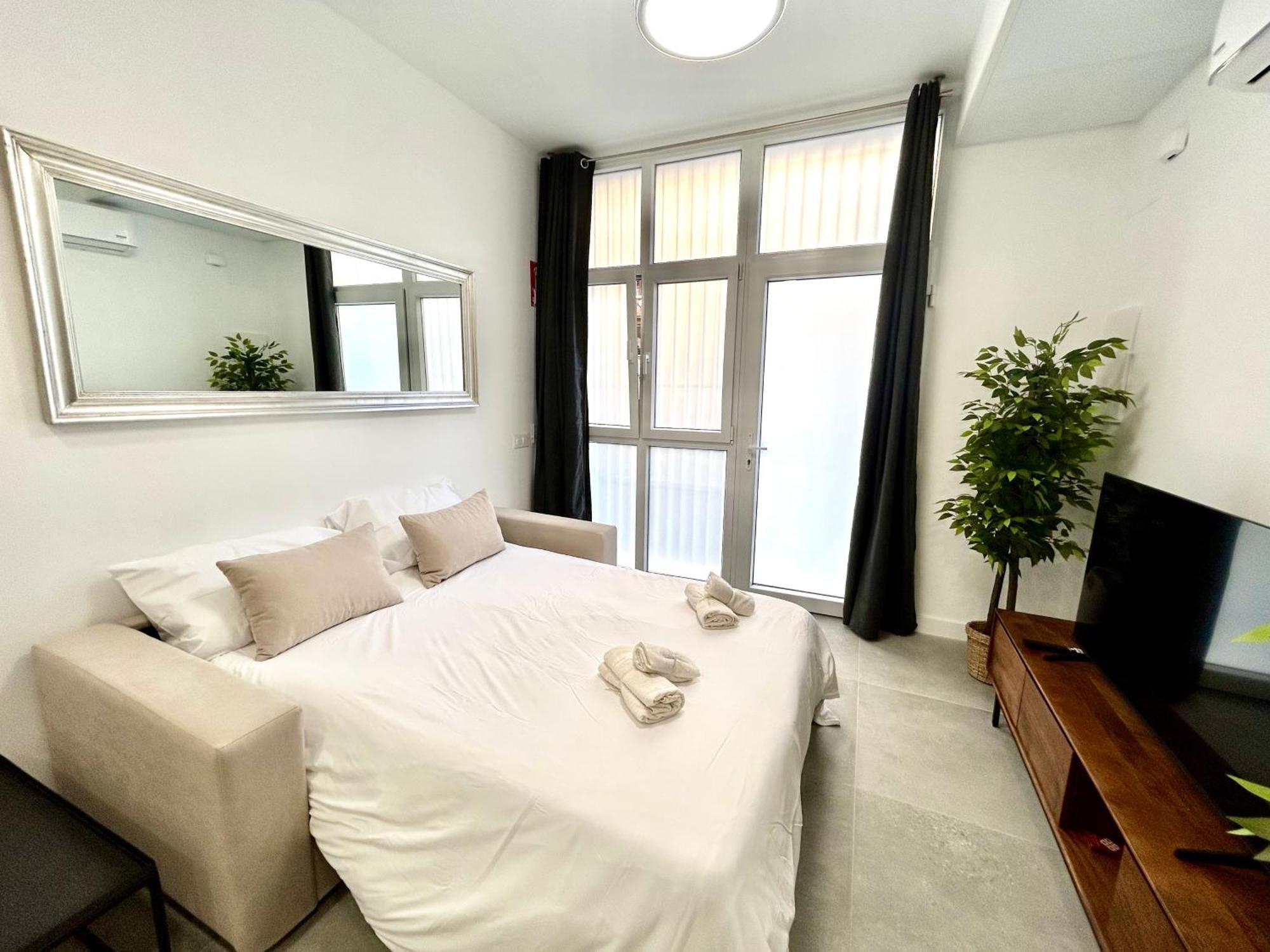 Valencia Urban Escape Comfort Meets Luxury, 4 Ppl Apartment Exterior photo